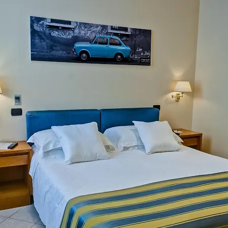 Crosti Hotel