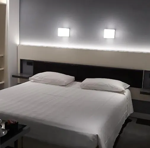 Crosti Hotel 3*