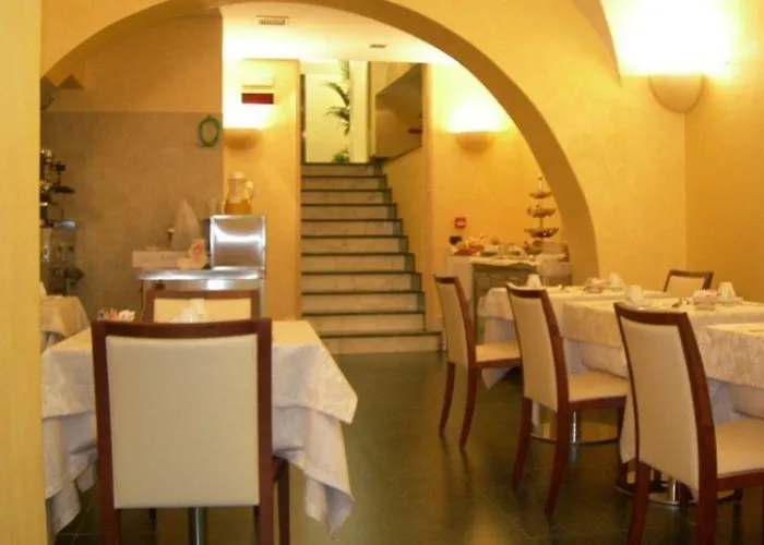 Hotel Crosti 3*